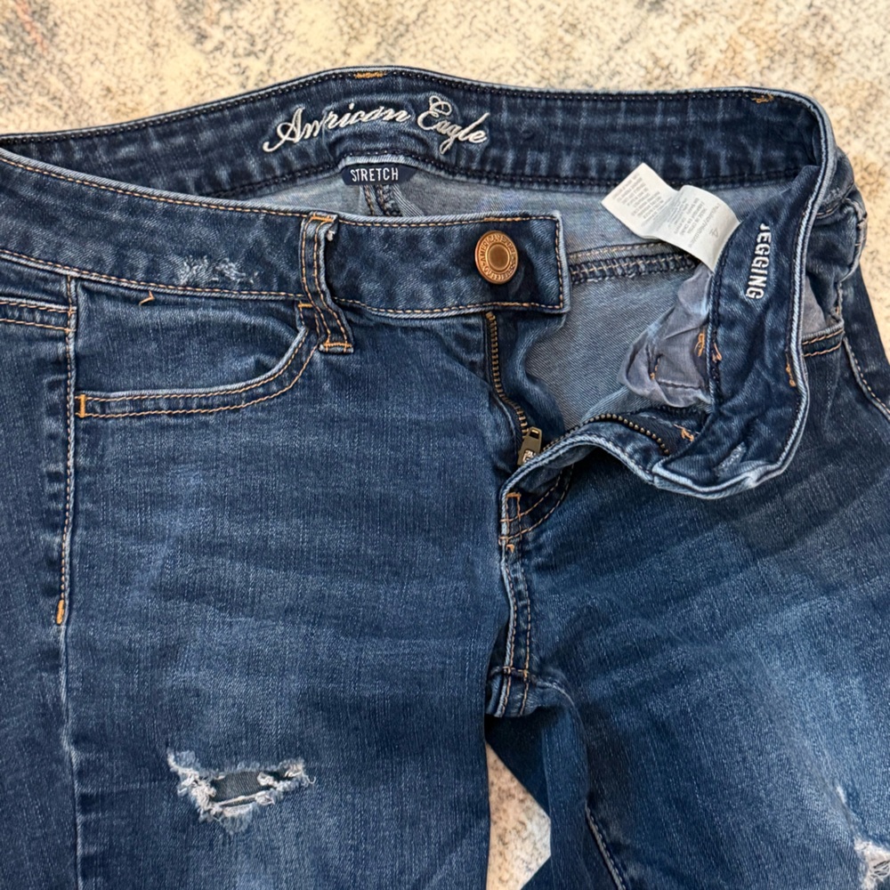 American Eagle Outfitters Women's Skinny Jeans in Dark Blue